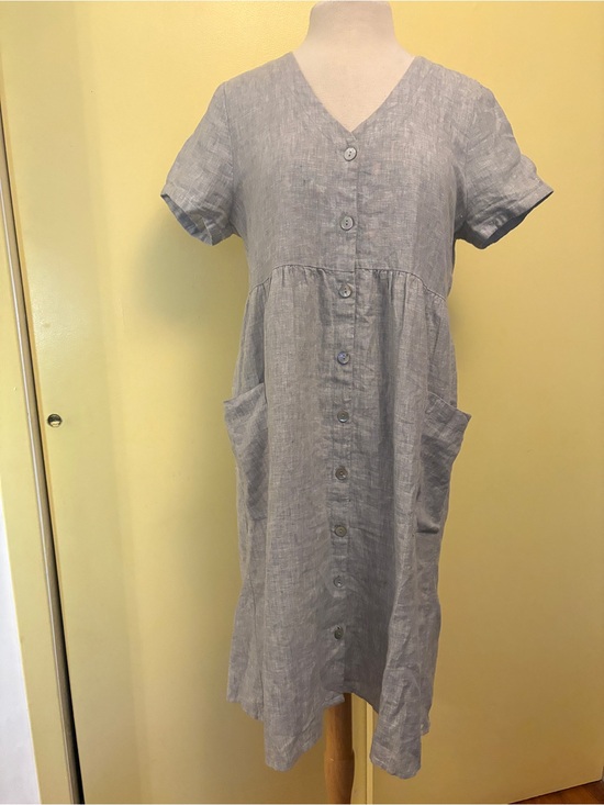 Jump Dresses & Skirts - Jump Oatmeal Button-Front Midi Dress. Pockets! MSRP 229